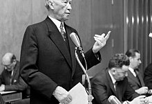 Konrad Adenauer - picture alliance / dpa