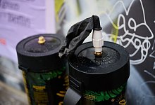 Illustration - Lachgas - Annette Riedl/dpa