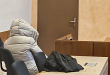 Anwältin vor Gericht - Janet König