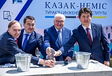 Bundespr&auml;sident Steinmeier besucht Kasachstan - Jens B&uuml;ttner/dpa