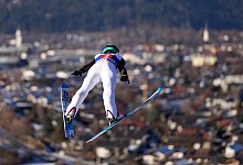 Ski nordisch/Skispringen: Weltcup der Frauen - Matthias Schrader/AP/dpa