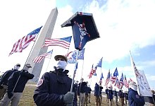 Patriot Front in den USA - Manuel Balce Ceneta/AP/dpa