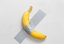 Kunstwerk "Comedian" von Maurizio Cattelan wird versteigert - Sotheby\\\'s/dpa