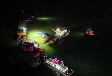 Unfall mit Ausflugsbooten in China - -/XinHua/dpa