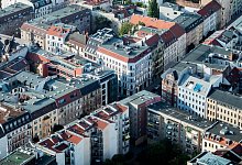 H&auml;user in Berlin - Foto: Christoph Soeder/dpa