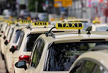 Taxifahrer - Rolf Vennenbernd/dpa