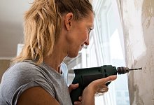 Bei langen Haaren braucht es einen Zopf beim Heimwerkern - Christin Klose/dpa-tmn/dpa