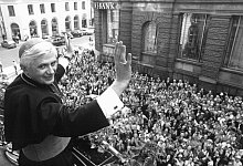 Papst Benedikt XVI. - Foto: picture alliance / dpa