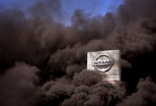 Protest mit Rauchwolken - Foto: Emilio Morenatti/AP/dpa