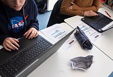 Unterricht mit Notebooks - Marijan Murat/dpa