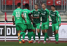 Tabellenf&uuml;hrer - Foto: Daniel Karmann/dpa