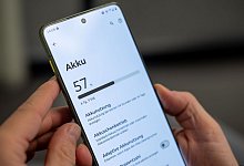 Die Akku-Einstellungen eines Android-Smartphones - Nico Tapia/dpa-tmn