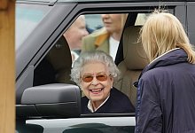 Queen besucht Pferdesport-Turnier - Foto: Steve Parsons/PA Wire/dpa