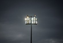 Flutlicht - Soeren Stache/dpa