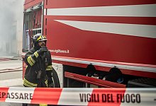Feuerwehr in Italien - Claudio Furlan/LaPresse via ZUMA Press/dpa