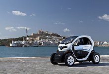 Vier R&auml;der und ein Dach &uuml;ber den Kopf: Fahrzeuge wie der Twizy von Renault &uuml;ben sich in Minimalismus. - Renault/dpa-tmn