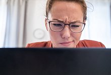 Paketbenachrichtigungen Betrug Phishing - Foto: Christin Klose/dpa-tmn