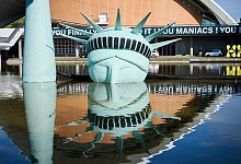 Böhmermann Ausstellung in Berlin - Annette Riedl/dpa