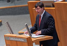 Landtag NRW - Beratungen des Haushaltsgesetzes - Rolf Vennenbernd/dpa