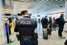 Ankunft am Flughafen Frankfurt - Foto: Andreas Arnold/dpa