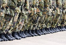 Wehrdienst - Symbolbild - Julian Stratenschulte/dpa