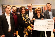 foto-spendenubergabe-haberbeck-stiftung-musikwelt-detmold - 1 - Bürgerstiftung Detmold