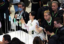 Neue iPhones erwartet - Christoph Dernbach/dpa