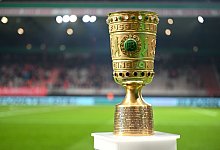 Troph&auml;e im DFB-Pokal - Soeren Stache/dpa