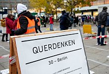 &laquo;Querdenker&raquo;-Demo - Foto: Fabian Sommer/dpa