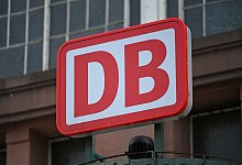 Logo Deutsche Bahn - Michael Brandt/dpa