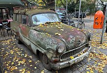 Ein alter Opel in Berlin - Caroline Bock/dpa