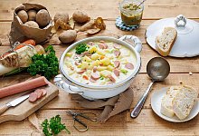 Omas Kartoffelsuppe mit W&uuml;rstchen von Emmi Prolic - Emmi Prolic/emmikochteinfach.de/dpa-tmn