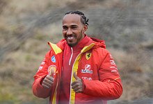 Der neue Ferrari-Pilot Lewis Hamilton - Luca Bruno/AP/dpa