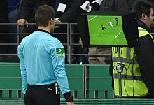 Video-Schiedsrichter - Arne Dedert/dpa
