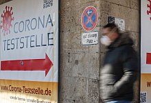 Corona-Teststelle in M&uuml;nchen - Foto: Peter Kneffel/dpa