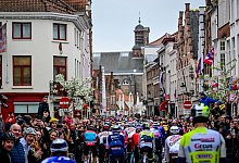 Flandern-Rundfahrt: Starterfeld - Dirk Waem/Belga/dpa