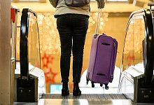 Weihnachtsreiseverkehr - Andreas Arnold/dpa