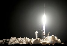 SpaceX Falcon 9 Raketenstart - John Raoux/AP/dpa