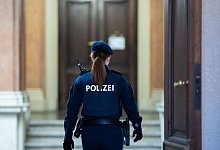 Polizistin - Georg Hochmuth/APA/dpa