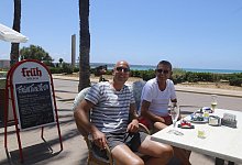 Urlauber auf Mallorca - Foto: Clara Margais/dpa