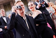 Matthias Schweigh&ouml;fer und Ruby O. Fee beim Deutschen Filmpreis. - Annette Riedl/dpa
