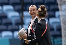 Platzbegehung - Sebastian Christoph Gollnow/dpa