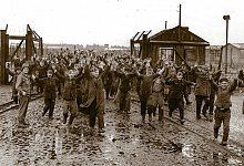 Historischer Moment: Befreiung des Stalags 326 durch US-Truppen Anfang April 1945. - Dokumentationsst&auml;tte Stalag 326 (VI K) Senne