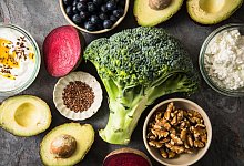 Super Food: Avocado, Brokkoli, Blaubeeren und Walnüsse - Christin Klose/dpa-tmn