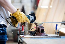 Werkstatt f&uuml;r Holz- und Metallarbeiten - Christoph Soeder/dpa