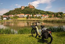 Blick zur Burg Güssing - Andreas Drouve/dpa-tmn