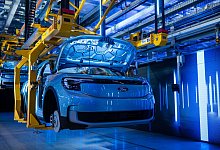 Ford Europa startet Serienproduktion seines ersten Elektroautos - Marius Becker/dpa