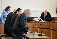 Prozess um einen Mord vor 38 Jahren - Bernd Thissen/dpa