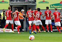 SC Freiburg - FC Augsburg - Foto: Philipp von Ditfurth/dpa