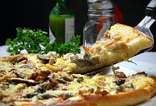 Vor allem viele junge Leute sind dem Aufruf &bdquo;Zahl, was es dir wert ist" gefolgt. Vor dem Lokal an der Hagenbruckstra&szlig;e bildeten sich am Mittag lange Schlangen. - Pixabay